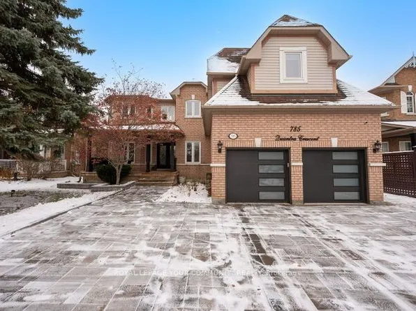 785 Quantra Cres, Newmarket, ON L3X 1M9