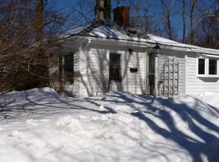 14 Minot St, Falmouth, MA 02540