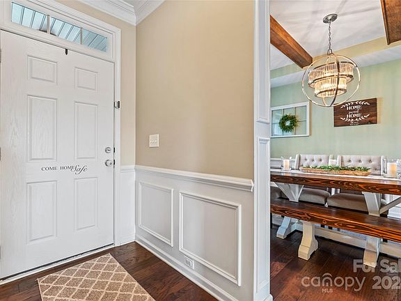 4th image of 5856 McClintock Dr