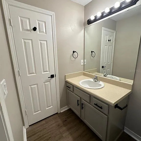 2127 Tom St #2127 — Photo 16