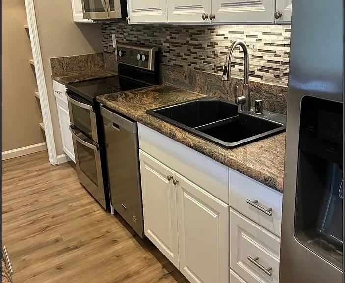Los Arboles Apartments — Photo 23