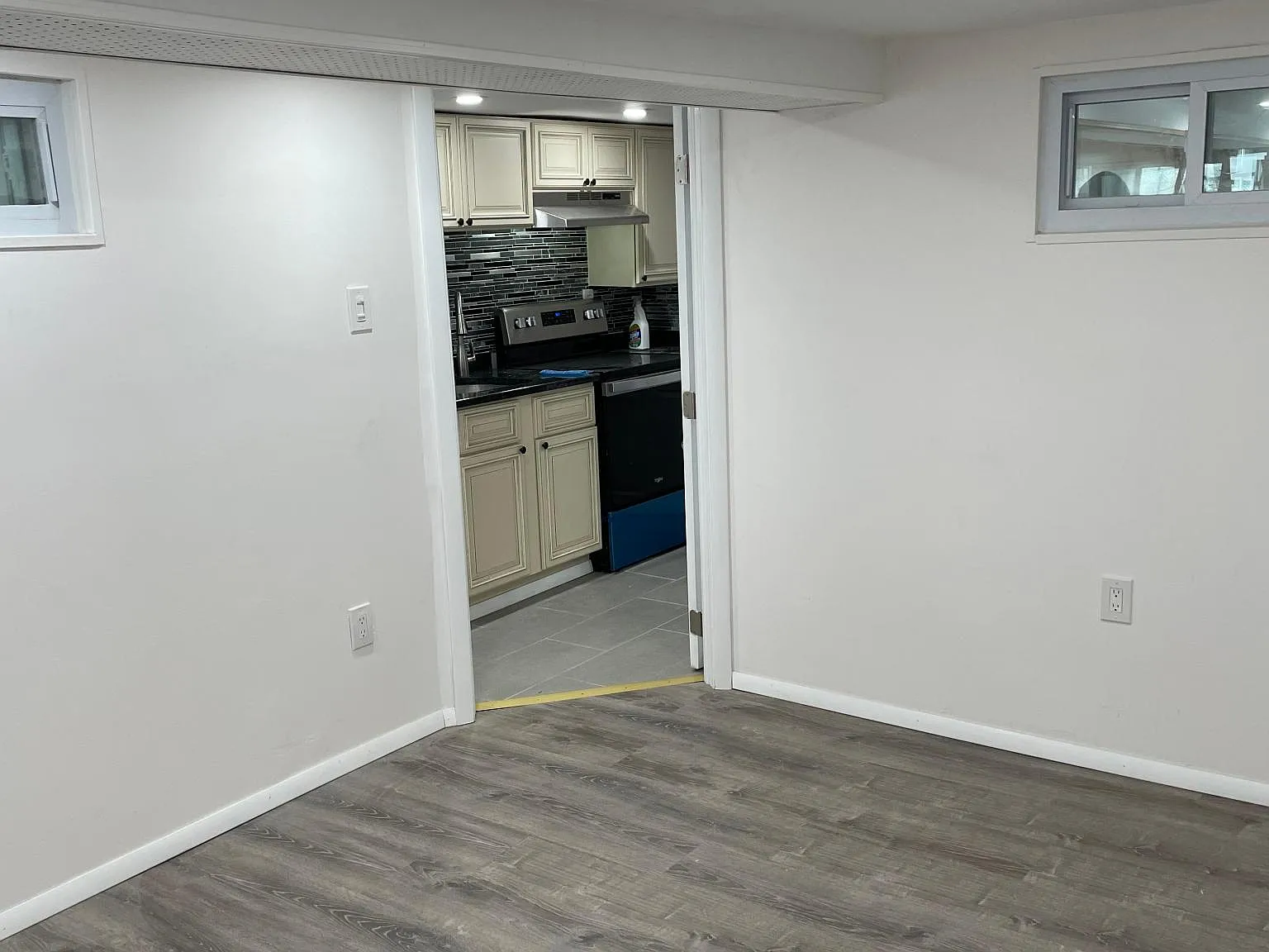 1 bed, 700 sqft, $975 — Photo 4
