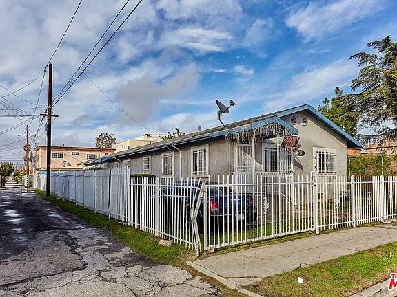 2nd image of 857 W 43rd St