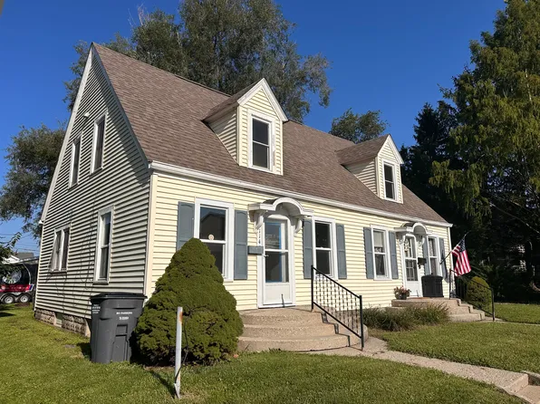 114 S 1st St #114, Tipton, IN 46072