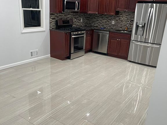 5th image of 507 W Caswell Ave Floor 1