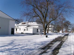 1106 W Centennial Ave, Bowling Green, MO