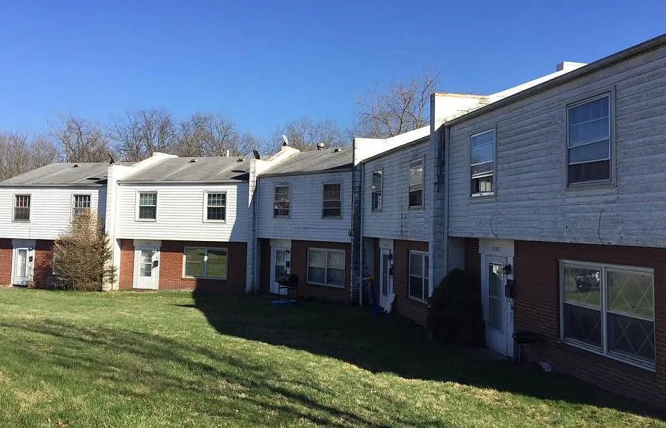1st image of 162 Dorwyck Ln