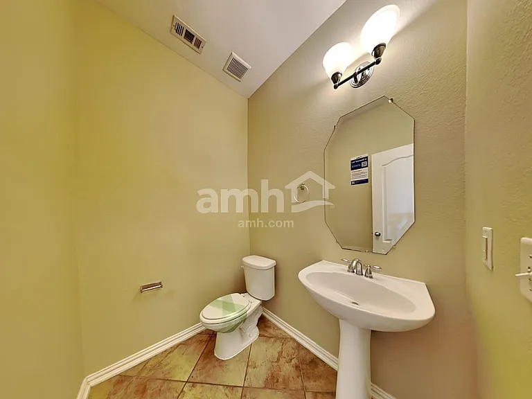 1245 Potter Ave — Photo 14