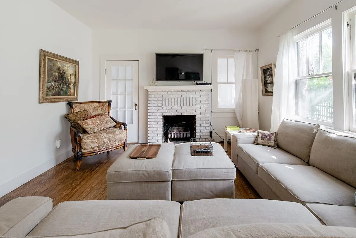 302 N Peninsula Avenue — Photo 1
