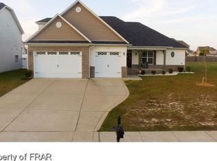 5908 Crown Ridge Ct, Fayetteville, NC 28314