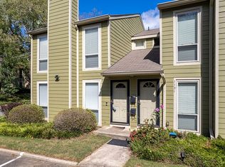 1132 Riverbend Club Dr SE, Atlanta, GA