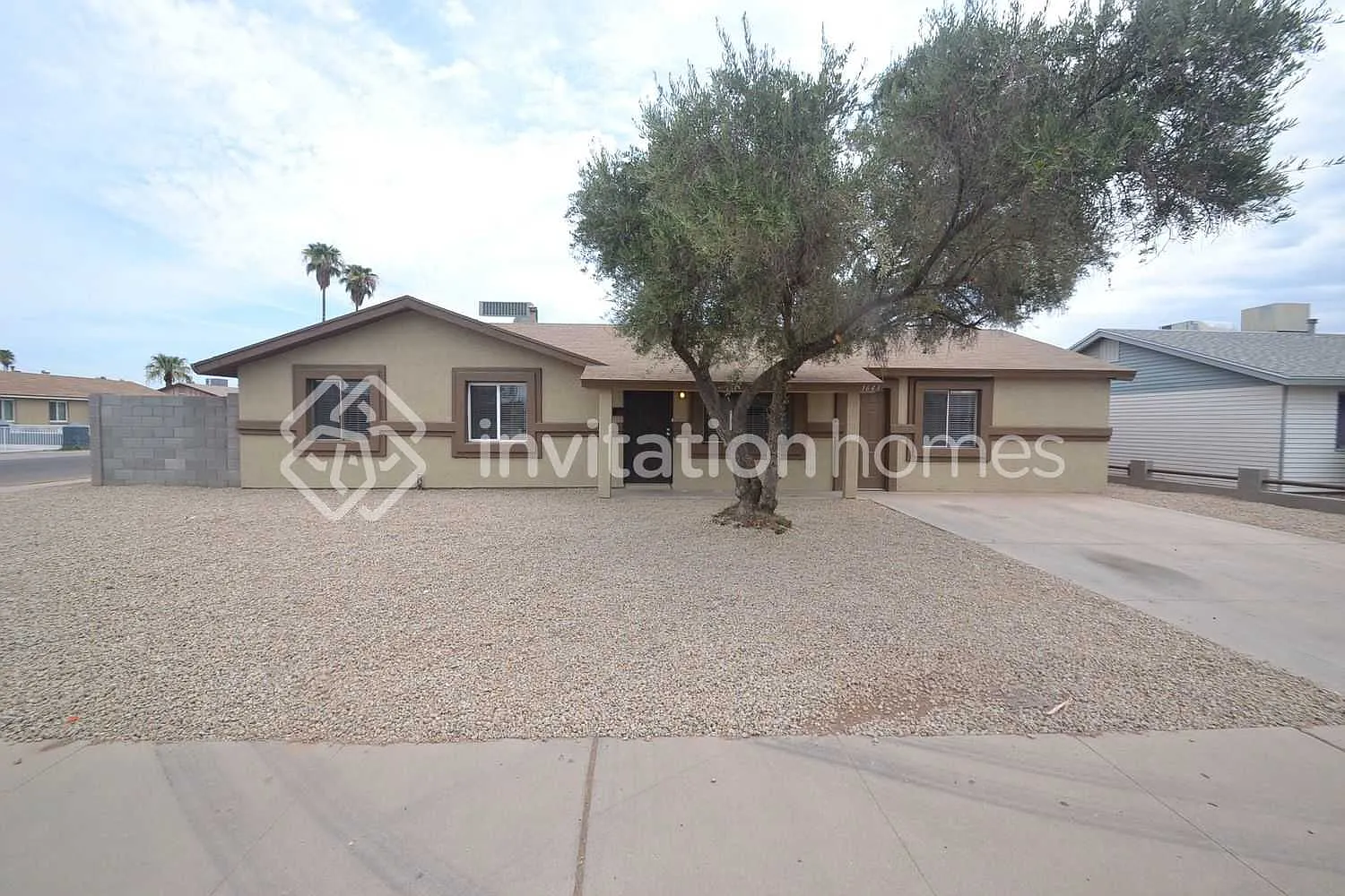 1643 N 56th Ln Phoenix, AZ 85035 — Photo 1