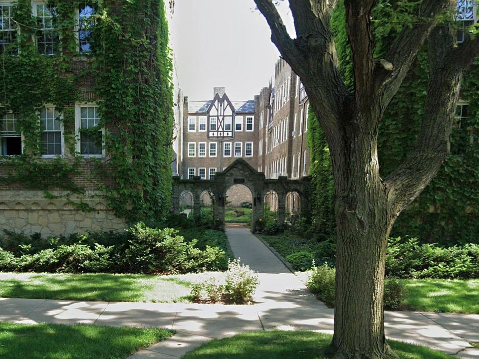 1st image of 2335 W Farwell Ave APT 1S
