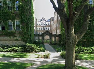 2335 W Farwell Ave APT 1S, Chicago, IL