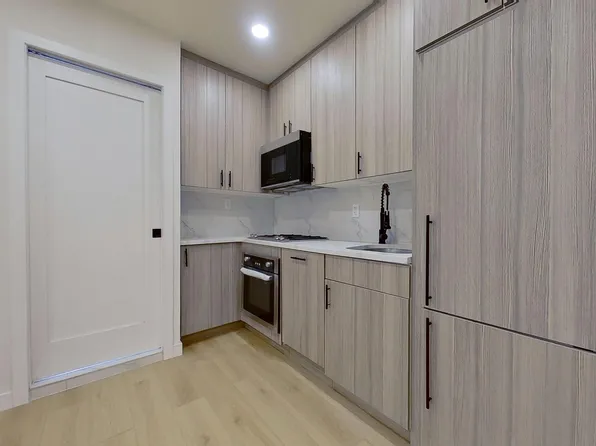 286 Broome Street image 1 of 10