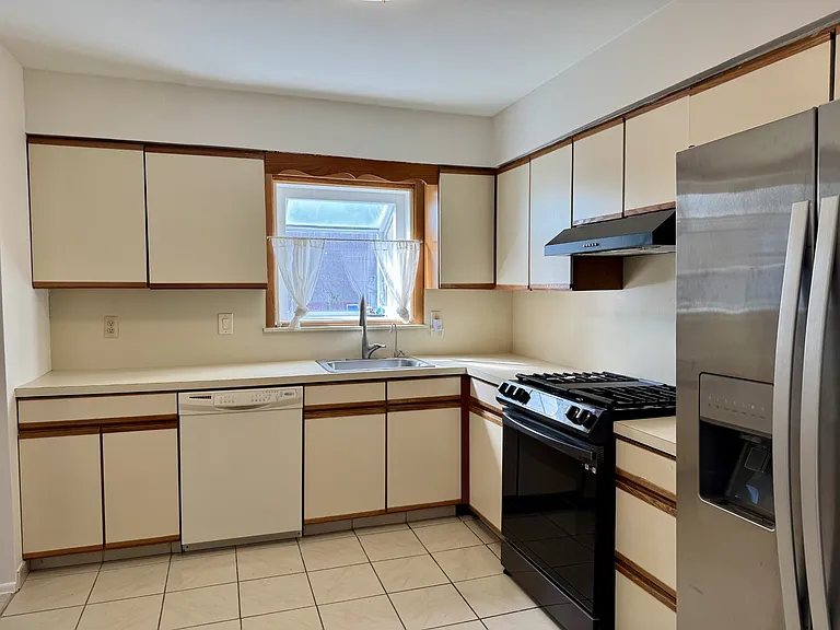 79 Priscilla St — Photo 4