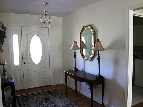 3rd image of 302 Paris Harbor Dr Unit B