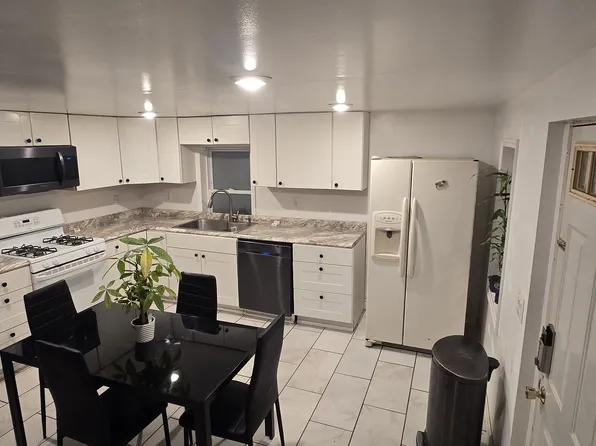 6 N Sacramento Ave Floor 1, Ventnor City, NJ 08406