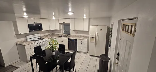 6 N Sacramento Ave #1 Photo 1
