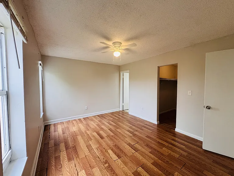 2800 NW 56th Ave — Photo 11