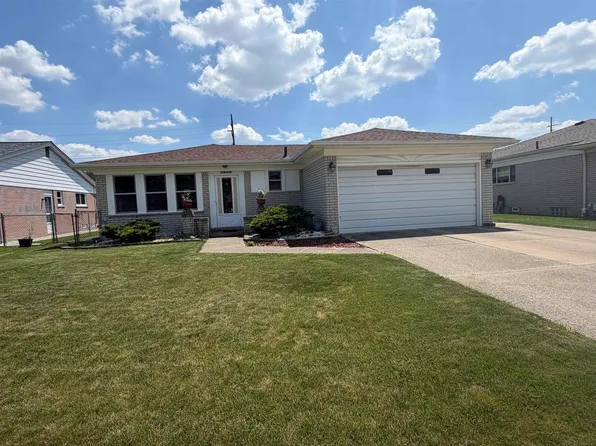 2340 Purcell Dr, Sterling Heights, MI 48310