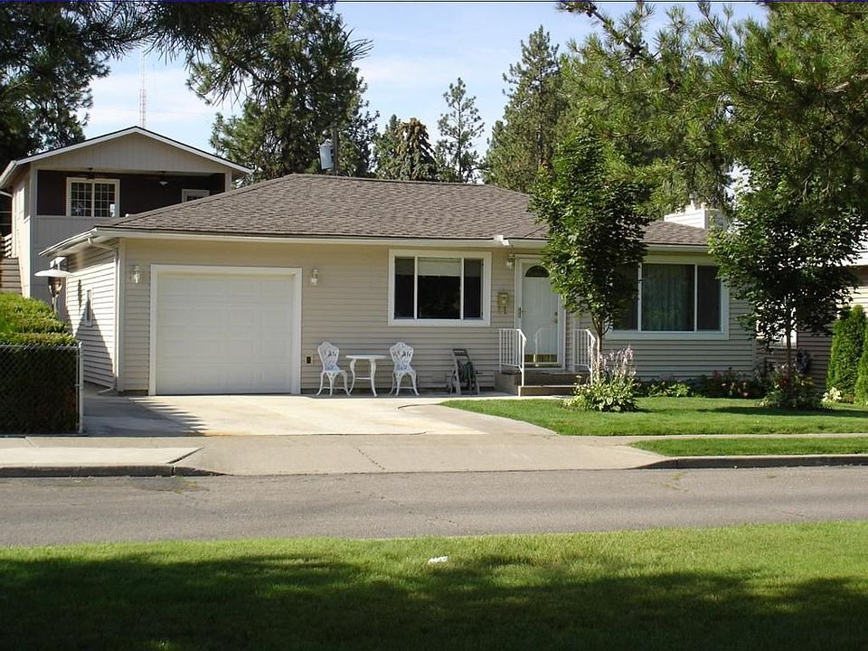 2nd image of 3118 E 35th Ave