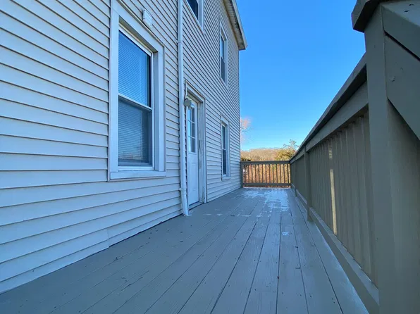4 Clark St #A, Pawcatuck, CT 06379