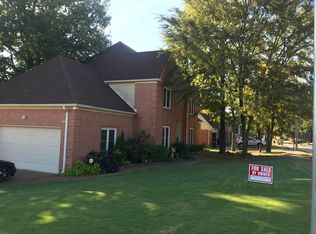 8835 Raspberry Ln, Cordova, TN 38016