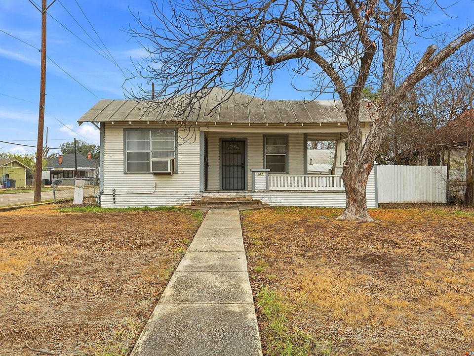1st image of 751 Rivas