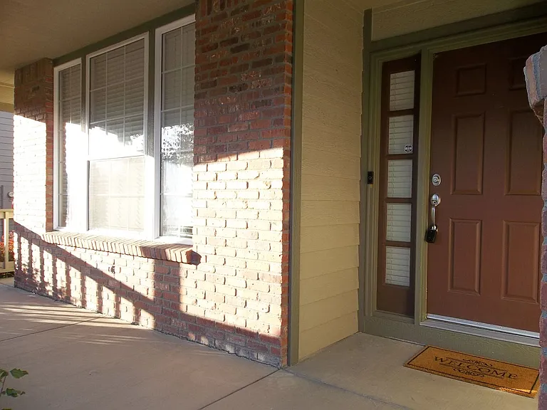 2514 Rock Creek Dr — Photo 2