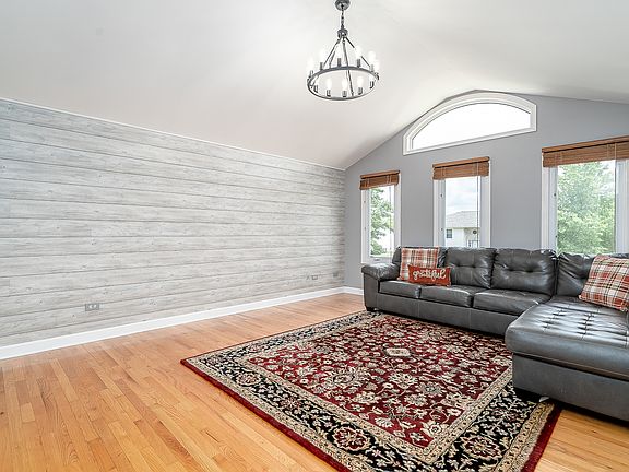 4th image of 7010 Gallatin Dr