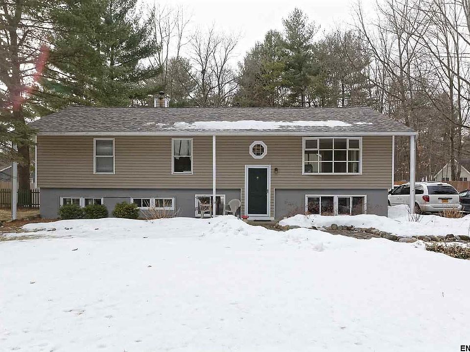 2nd image of 22 Carr Rd
