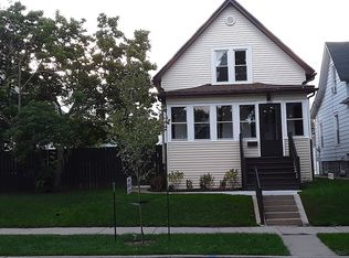 2053 S 71st St, West Allis, WI 53219