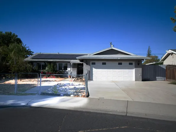 883 El Dorado St, Manteca, CA 95337