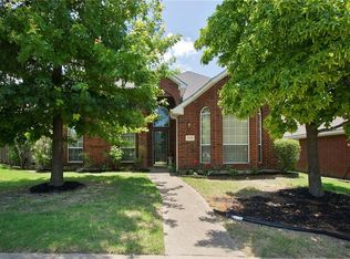 1710 Post Oak Dr, Rowlett, TX 75089