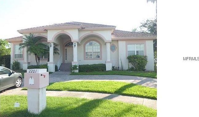 1st image of 2201 Pasadena Pl S