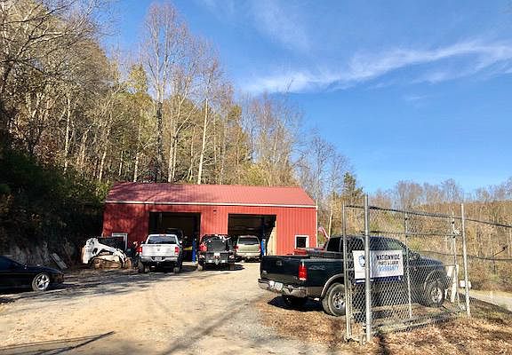 4th image of 1130 Old Highway 5 S