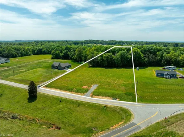 1754 Crutchfield Rd, Reidsville, NC 27320