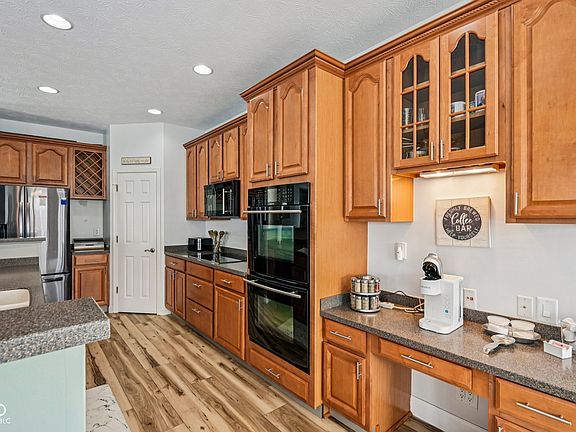 2nd image of 1195 Ganton Dr