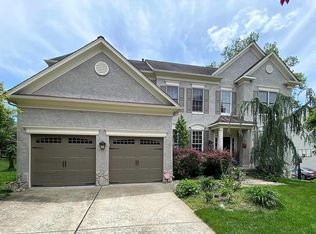 670 Cherrydale Dr, Lafayette Hill, PA 19444