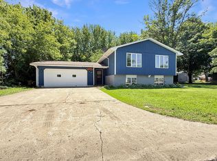 513 E Ciro St, Truman, MN 56088