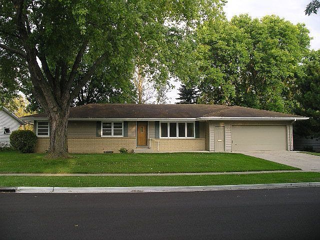 1st image of 1827 Coolidge Dr