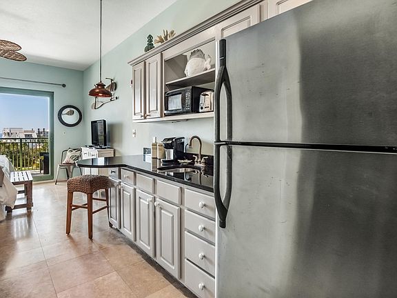 5th image of 9955 E County Highway 30a Unit 407
