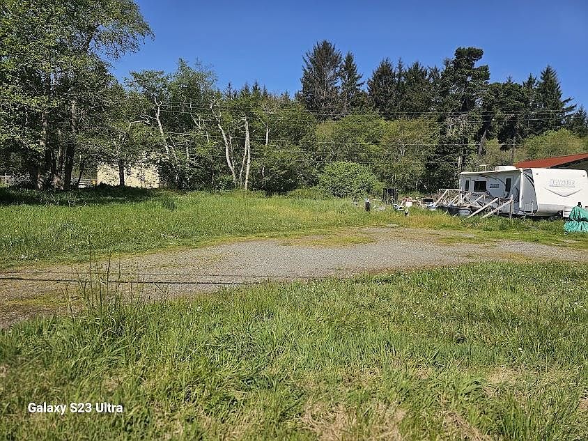 2nd image of 600 & 000 Elk Valley Rd