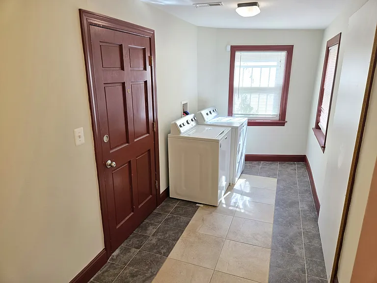 804 Hollins St #1 — Photo 30