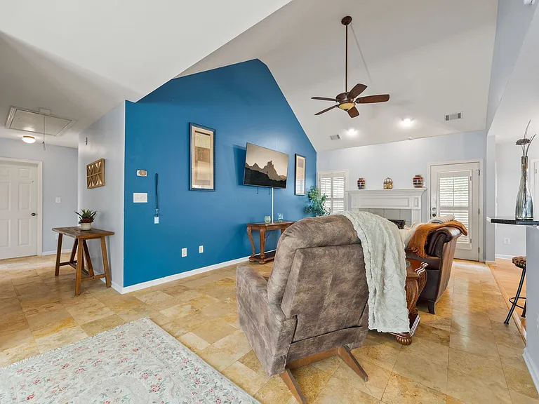 3613 Southland Dr NE #A — Photo 11
