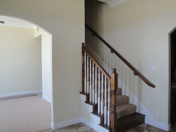 5th image of 1134 Newcastle Dr