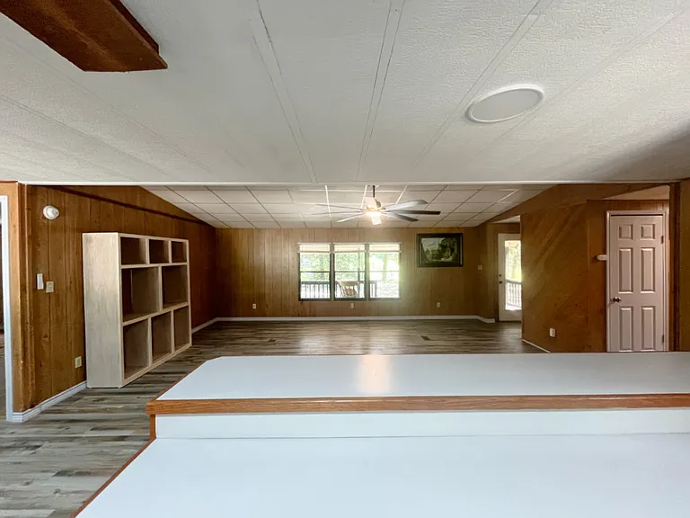 1038 Sandy Oaks Rd — Photo 10