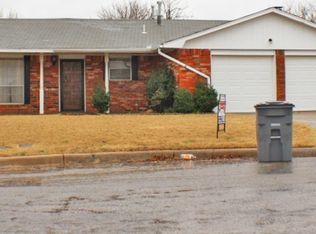 7504 NW Morrocco Dr, Lawton, OK 73505
