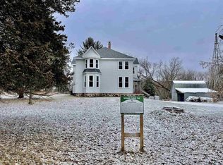 W1914 Eagle Rd, Neshkoro, WI 54960